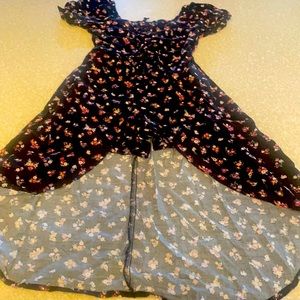 Super cute jumpsuit.